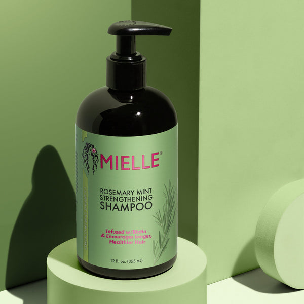 Rosemary Mint Shampoo - Lifestyle